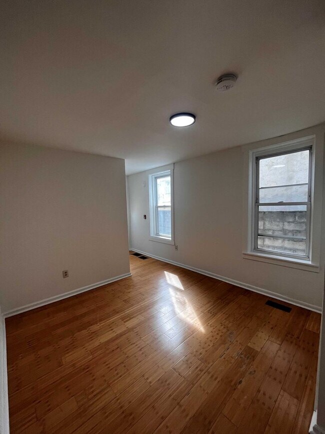 845 N 26th St-Unit -1R in Philadelphia, PA - Building Photo - Building Photo