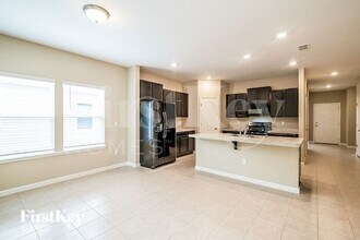 5639 Kellar Cir in Jacksonville, FL - Foto de edificio - Building Photo