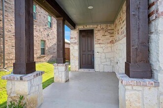 3908 Lyndhurst Ave in Little Elm, TX - Building Photo - Building Photo