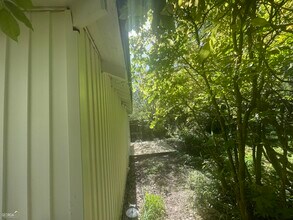 1750 Linwood Ave in East Point, GA - Building Photo - Building Photo