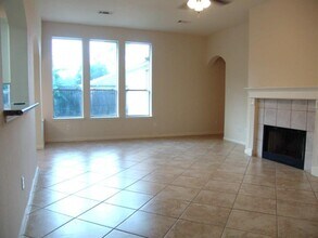 4915 Lochman Ln in Pearland, TX - Building Photo - Building Photo