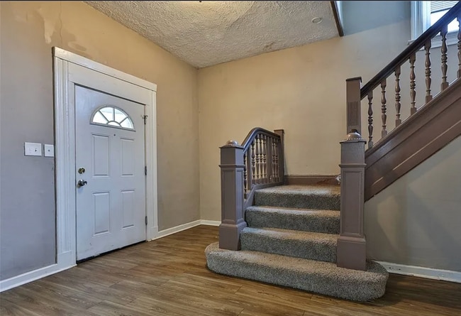 578 Considine Ave in Cincinnati, OH - Building Photo - Building Photo