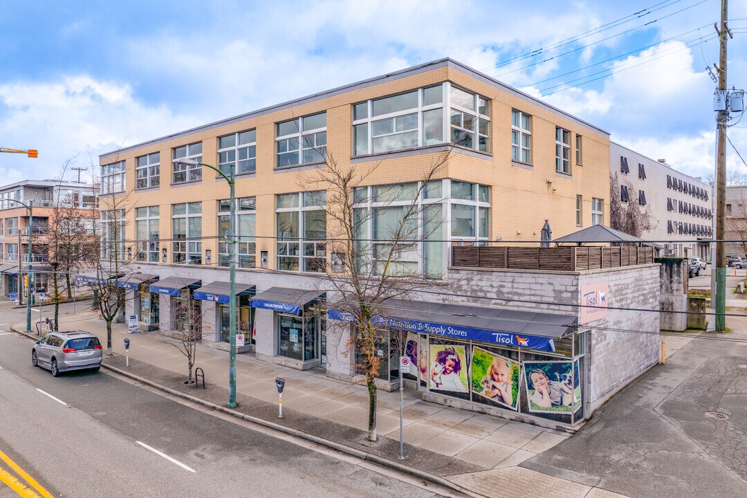 2738 Arbutus St in Vancouver, BC - Building Photo