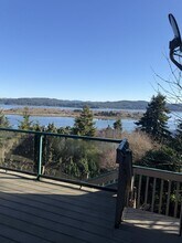 1150 N 5th St in Coos Bay, OR - Building Photo - Building Photo