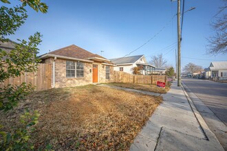 233 Fayard St in Biloxi, MS - Building Photo - Building Photo