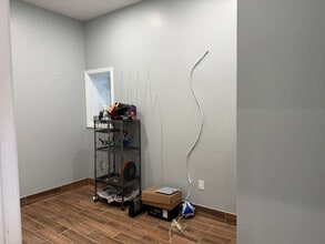 100 E Valley Stream Blvd in Valley Stream, NY - Foto de edificio - Building Photo