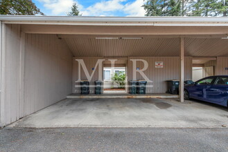 1700 Lake Park Dr SW in Tumwater, WA - Foto de edificio - Building Photo