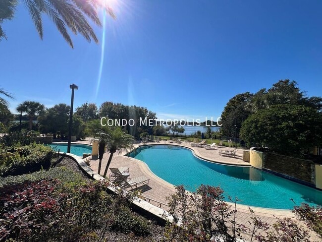 1175 Lake Shadow Cir in Maitland, FL - Building Photo - Building Photo