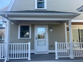 29 Chestnut St in Foxboro, MA - Building Photo