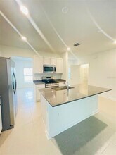 7250 Summer Ivy Aly in Orlando, FL - Building Photo - Building Photo