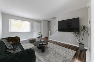 The NEW Centre Court Townhouses in Canton, OH - Foto de edificio - Building Photo