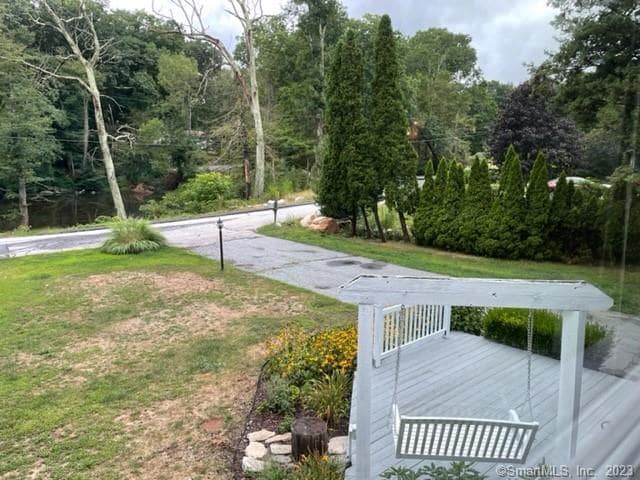 50 N Glenwoods Rd in Ledyard, CT - Building Photo - Building Photo