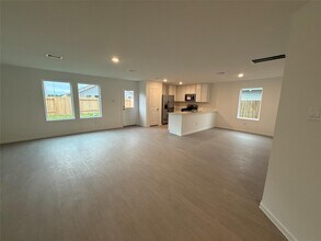 12064 Noble Wood Vlg Dr in Magnolia, TX - Building Photo - Building Photo