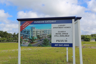 Gateway in Dunedin, FL - Foto de edificio - Building Photo