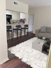 6760 Eastridge Dr in Dallas, TX - Building Photo - Building Photo