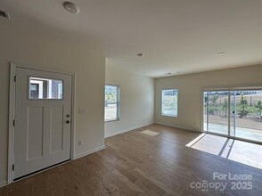 326 Willowsford Dr in Monroe, NC - Foto de edificio - Building Photo