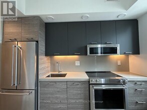 484 Spadina Ave. in Toronto, ON - Building Photo - Building Photo