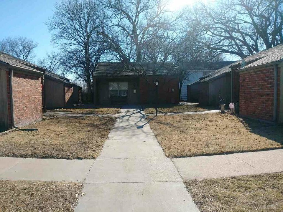 Pearl Place Apartments in Rossville, KS - Foto de edificio