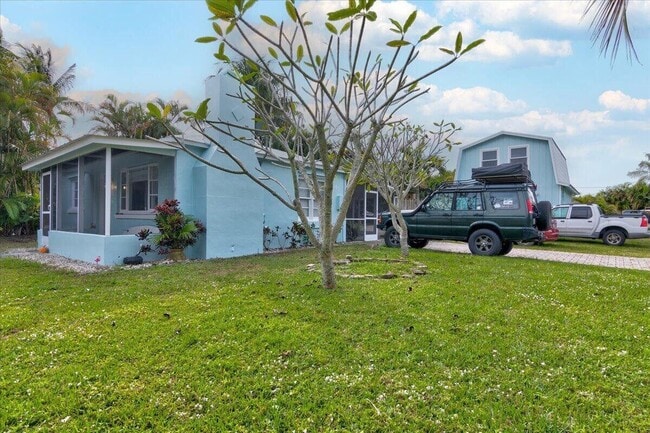 property at 866 SW 29th Terrace