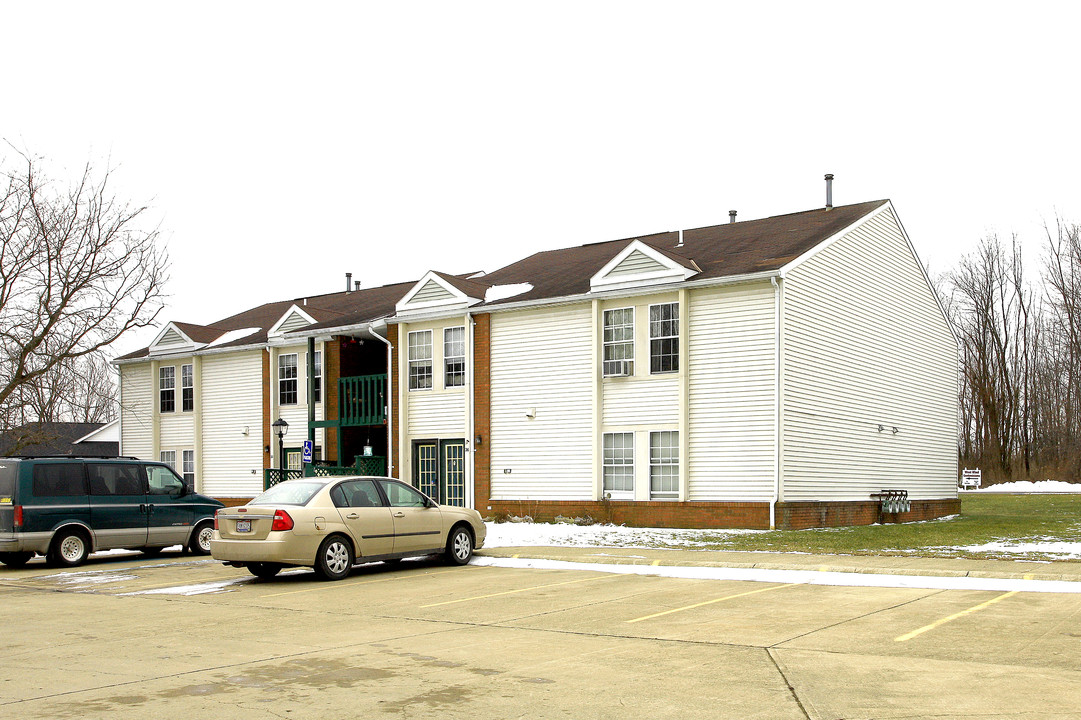 Sunset West Apartments in Conneaut, OH - Foto de edificio