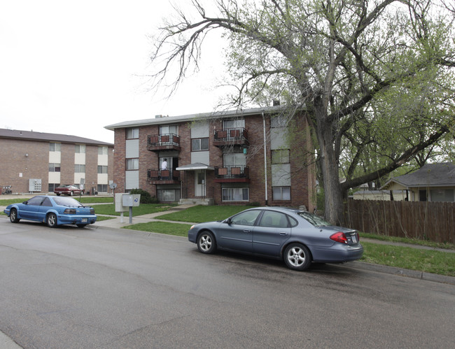 4010 S 17th St in Lincoln, NE - Building Photo - Building Photo