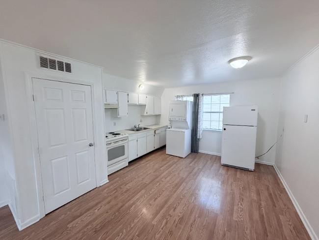 629 Papworth Ave in Metairie, LA - Building Photo - Building Photo