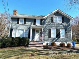 26 Garibaldi St in Bernardsville, NJ - Building Photo