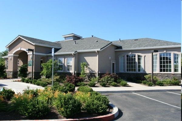 Sterling Oaks Apartments in Chico, CA - Building Photo - Building Photo