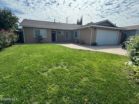22630 Gilmore St in Los Angeles, CA - Building Photo