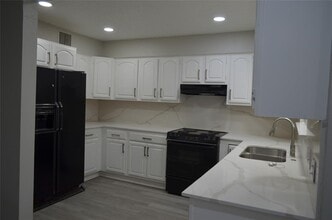 12203 Wild Pine Dr in Houston, TX - Building Photo - Building Photo