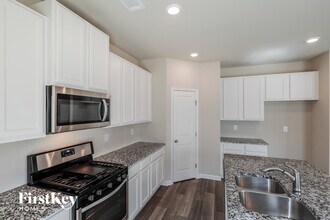 281 Auburn Crossing Dr in Auburn, GA - Building Photo - Building Photo