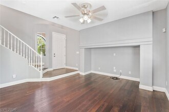 9477 Perennial View Ave in Las Vegas, NV - Building Photo - Building Photo