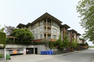 Lions Park Apartments