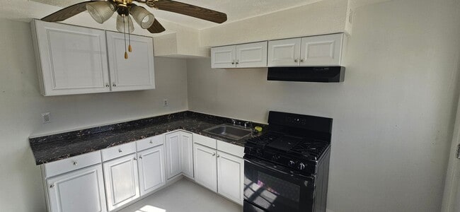 property at 901 N Ohio Ave