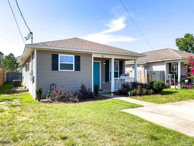 property at 8921 Camshire Cir