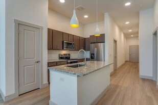 Valor at the Realm in Lewisville, TX - Building Photo