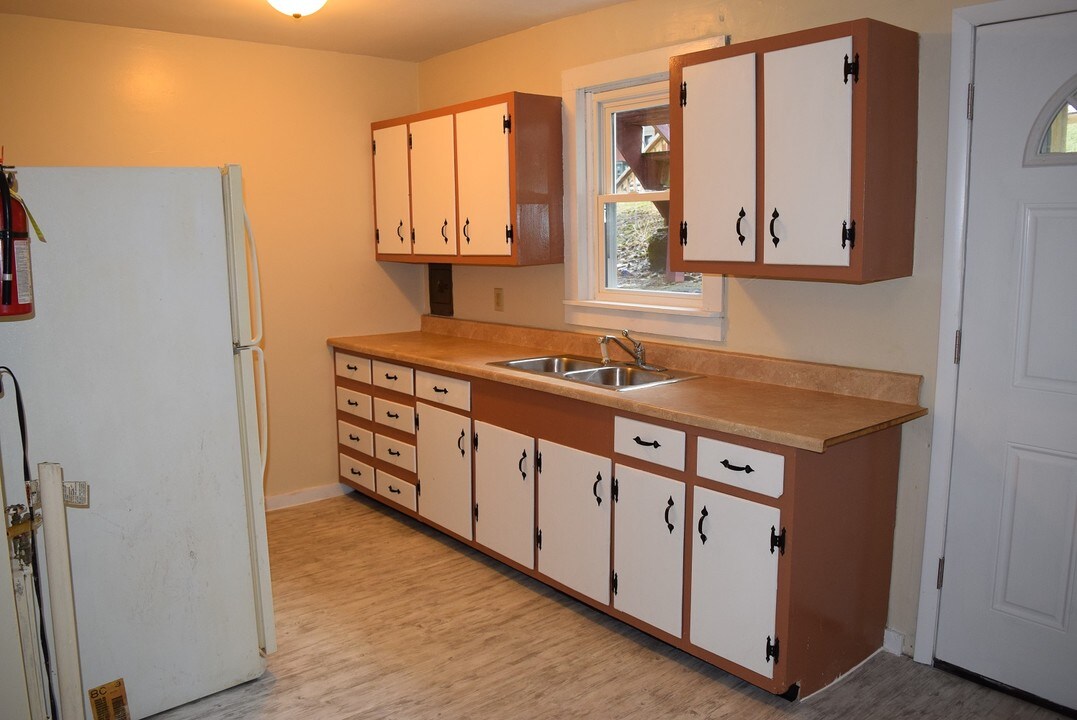 320 Pine St-Unit -320-1 in Bellefonte, PA - Building Photo