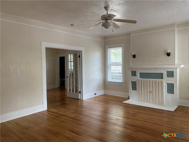 420 W San Antonio St in San Marcos, TX - Building Photo - Building Photo