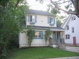 1236 White St in Ann Arbor, MI - Building Photo