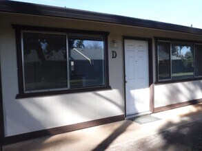 2332 Wilson Ave in Redding, CA - Building Photo - Building Photo