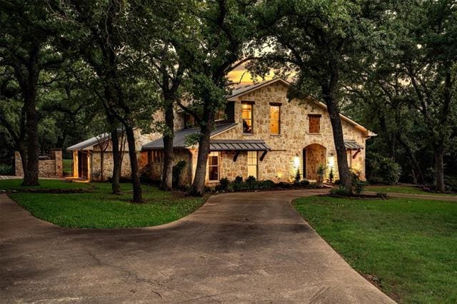 property at 6501 Hillcrest Rd