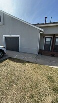 405 Mickelson Ct in Box Elder, SD - Building Photo