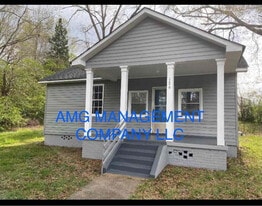 126 Deluxe Cir in Thomaston, GA - Building Photo