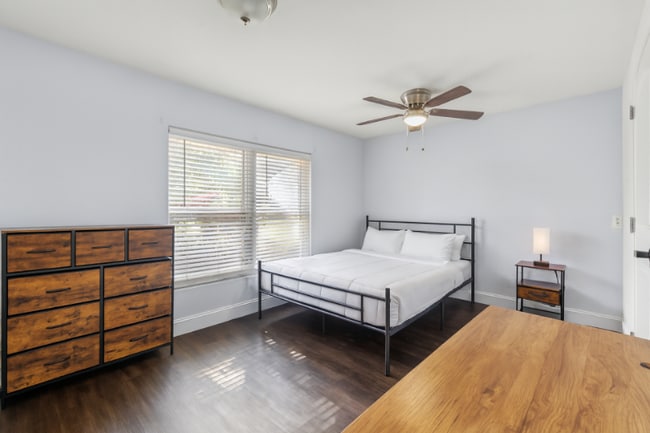 310 Burland St in Punta Gorda, FL - Foto de edificio - Building Photo