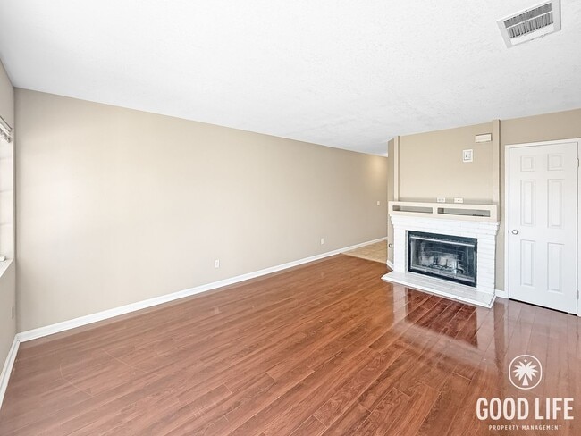 1465 E Lexington Ave in El Cajon, CA - Building Photo - Building Photo