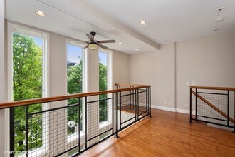 1458 N Artesian Ave, Unit E1 in Chicago, IL - Building Photo - Building Photo