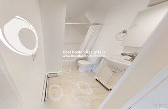 65 Walden St, Unit 1F in Cambridge, MA - Foto de edificio - Building Photo