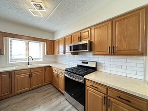 5555 N Cumberland Ave in Chicago, IL - Building Photo - Building Photo