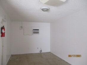 503 30th St in Bakersfield, CA - Building Photo - Building Photo