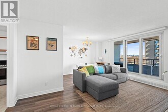 1109-1785 FROBISHER Ln in Ottawa, ON - Building Photo - Building Photo